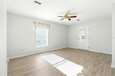House in Crystal River, Florida 2 bedrooms, 96.99 sq.m. № 1917969 - photo 2