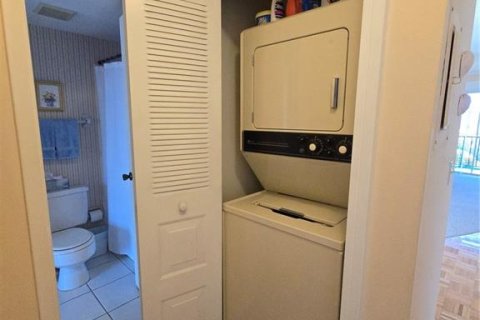 Condo in Bradenton, Florida, 2 bedrooms  № 1546036 - photo 14
