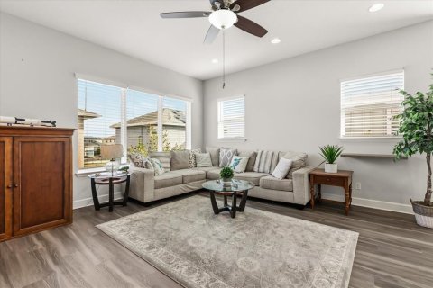 Casa en venta en Orlando, Florida, 5 dormitorios, 379.23 m2 № 2157443 - foto 18