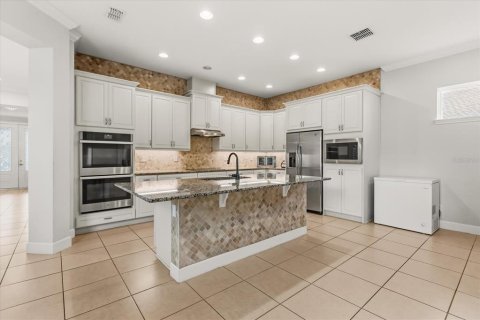 Casa en venta en Orlando, Florida, 5 dormitorios, 379.23 m2 № 2157443 - foto 11
