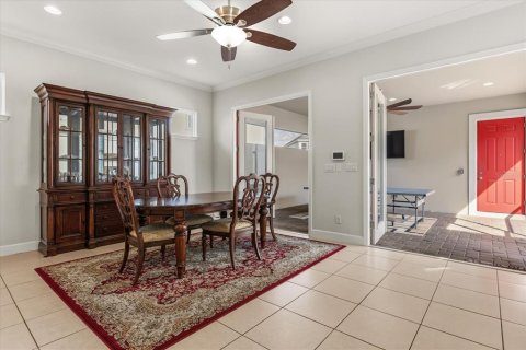Casa en venta en Orlando, Florida, 5 dormitorios, 379.23 m2 № 2157443 - foto 15