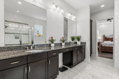 Casa en venta en Orlando, Florida, 5 dormitorios, 379.23 m2 № 2157443 - foto 23