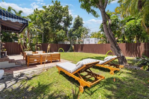 Casa en venta en Miami, Florida, 3 dormitorios, 143.16 m2 № 1670613 - foto 29