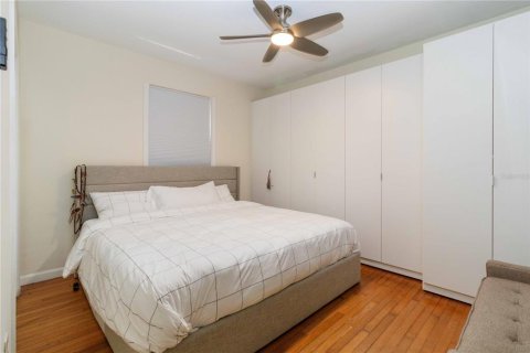 Casa en venta en Miami, Florida, 3 dormitorios, 143.16 m2 № 1670613 - foto 21