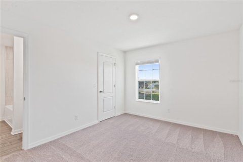 Townhouse in Dundee, Florida 3 bedrooms, 168.8 sq.m. № 1899282 - photo 25