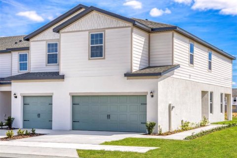 Townhouse in Dundee, Florida 3 bedrooms, 168.8 sq.m. № 1899282 - photo 1