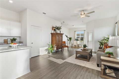 Townhouse in Dundee, Florida 3 bedrooms, 168.8 sq.m. № 1899282 - photo 2
