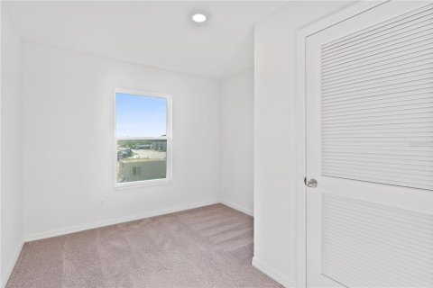 Townhouse in Dundee, Florida 3 bedrooms, 168.8 sq.m. № 1899282 - photo 29