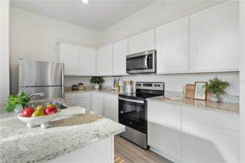 Townhouse in Dundee, Florida 3 bedrooms, 168.8 sq.m. № 1899282 - photo 10