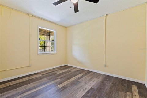 House in Saint Petersburg, Florida 4 bedrooms, 156.08 sq.m. № 2238006 - photo 26