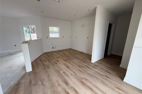 Adosado en venta en Lakeland, Florida, 3 dormitorios, 131.36 m2 № 1552873 - foto 4