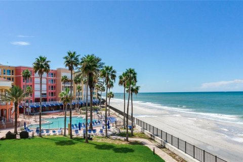 Condominio en venta en North Redington Beach, Florida, 3 dormitorios, 144.93 m2 № 1849579 - foto 21
