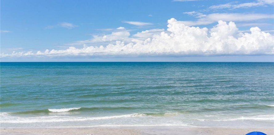 Condominio en North Redington Beach, Florida, 3 dormitorios  № 1849579