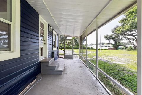 House in Zephyrhills, Florida 2 bedrooms, 80.27 sq.m. № 2279726 - photo 20