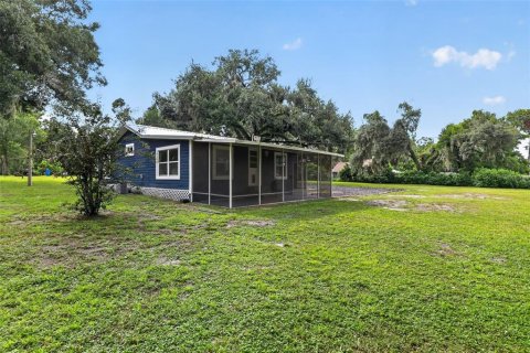 House in Zephyrhills, Florida 2 bedrooms, 80.27 sq.m. № 2279726 - photo 26