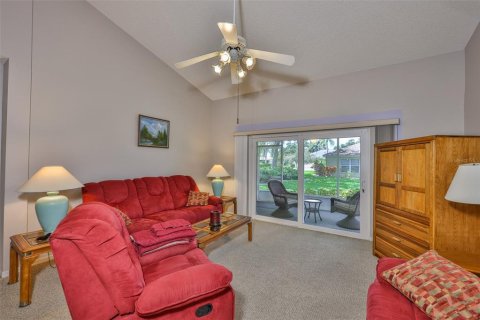 Condo in Sun City Center, Florida, 2 bedrooms  № 2098443 - photo 16