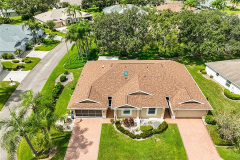 Condo in Sun City Center, Florida, 2 bedrooms  № 2098443 - photo 2