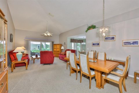 Condo in Sun City Center, Florida, 2 bedrooms  № 2098443 - photo 8