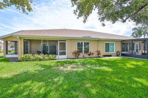 Condo in Sun City Center, Florida, 2 bedrooms  № 2098443 - photo 5