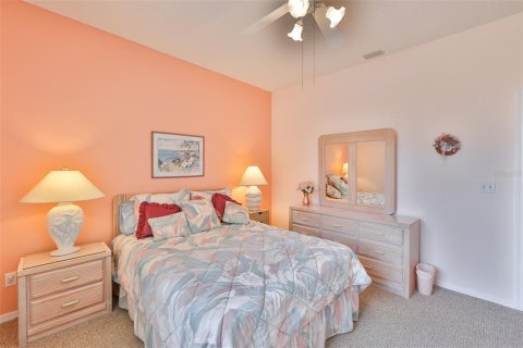 Condo in Sun City Center, Florida, 2 bedrooms  № 2098443 - photo 24