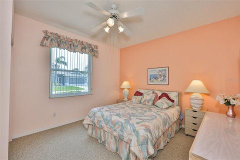 Condo in Sun City Center, Florida, 2 bedrooms  № 2098443 - photo 22