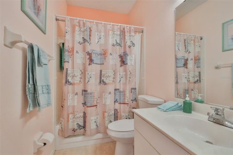 Condo in Sun City Center, Florida, 2 bedrooms  № 2098443 - photo 27
