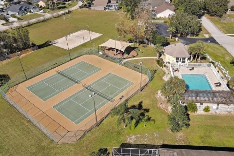 House in Davenport, Florida 5 bedrooms, 201.23 sq.m. № 2122629 - photo 5