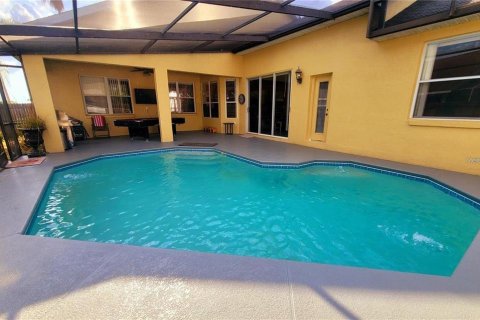 House in Davenport, Florida 5 bedrooms, 201.23 sq.m. № 2122629 - photo 4