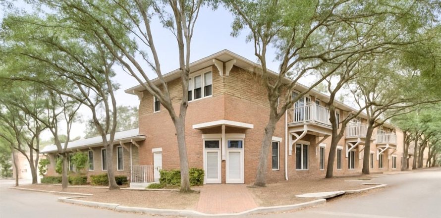 Condo in Gainesville, Florida, 3 bedrooms  № 1837607