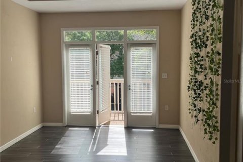 Condo in Gainesville, Florida, 3 bedrooms  № 1837607 - photo 2