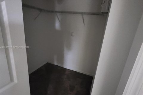 Townhouse in Cutler Bay, Florida 3 bedrooms, 94.57 sq.m. № 1993255 - photo 26