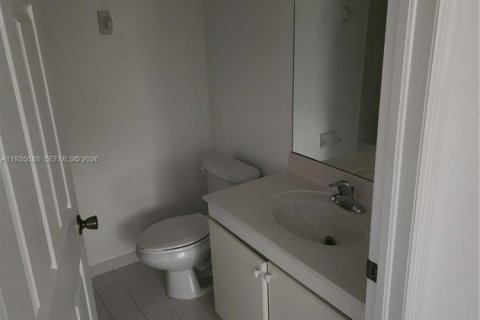 Townhouse in Cutler Bay, Florida 3 bedrooms, 94.57 sq.m. № 1993255 - photo 21