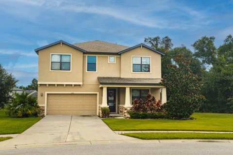 Casa en venta en Land O' Lakes, Florida, 5 dormitorios, 305 m2 № 1911598 - foto 1