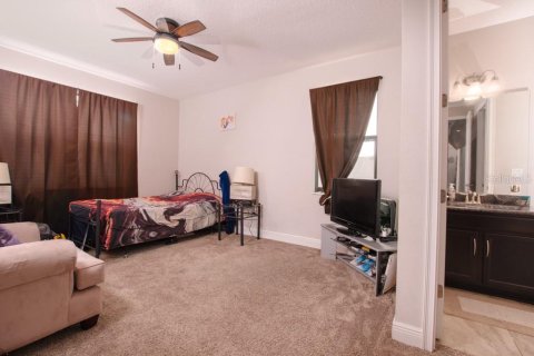 Casa en venta en Land O' Lakes, Florida, 5 dormitorios, 305 m2 № 1911598 - foto 19