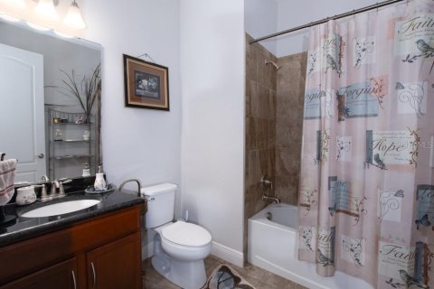 Casa en venta en Land O' Lakes, Florida, 5 dormitorios, 305 m2 № 1911598 - foto 11