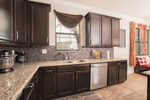 Casa en venta en Land O' Lakes, Florida, 5 dormitorios, 305 m2 № 1911598 - foto 8