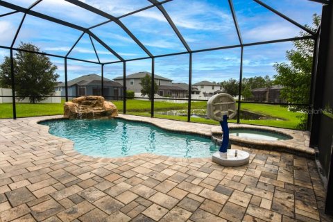 Casa en venta en Land O' Lakes, Florida, 5 dormitorios, 305 m2 № 1911598 - foto 22
