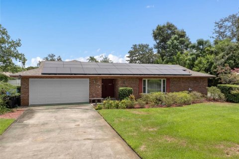 House in Apopka, Florida 4 bedrooms, 171.31 sq.m. № 2236512