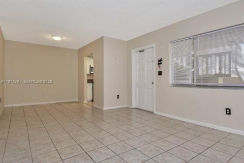 Condo in Fort Lauderdale, Florida, 1 bedroom  № 2040061 - photo 7