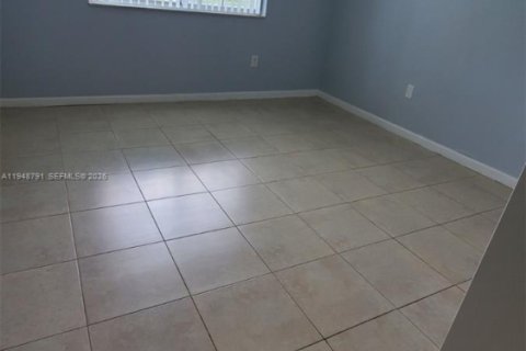 Снять в аренду кондоминиум в Лейк-Уорт, Флорида 2 спальни, 102.66м2, № 2004662 - фото 6