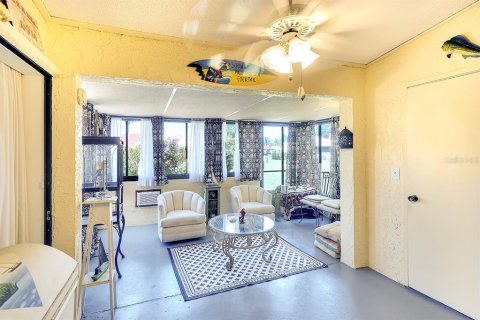 Condo in Bradenton, Florida, 2 bedrooms  № 1719572 - photo 10
