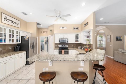 House in Gainesville, Florida 4 bedrooms, 260.31 sq.m. № 2109544 - photo 22