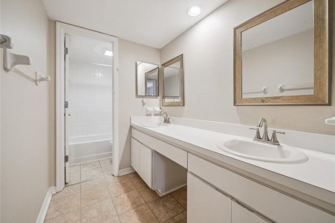 Touwnhouse à vendre à Titusville, Floride: 2 chambres, 148.83 m2 № 1912671 - photo 13