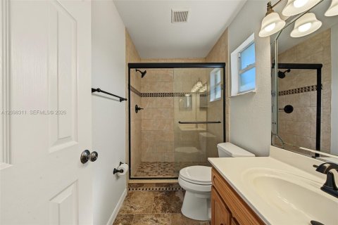 House in Sebring, Florida 2 bedrooms, 171.5 sq.m. № 2397140 - photo 23