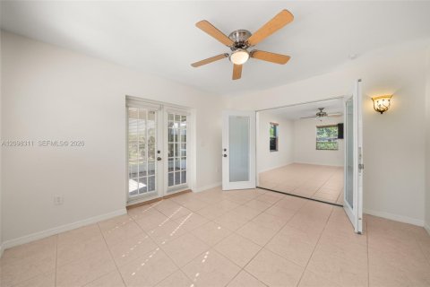 House in Sebring, Florida 2 bedrooms, 171.5 sq.m. № 2397140 - photo 29