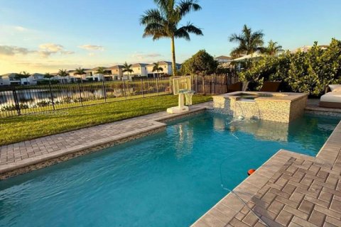 Casa en venta en Boca Raton, Florida, 5 dormitorios, 427.81 m2 № 1974473 - foto 25