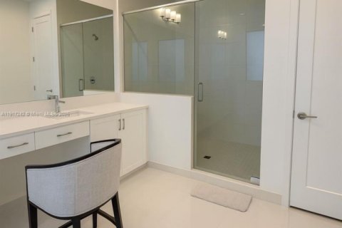 Casa en venta en Boca Raton, Florida, 5 dormitorios, 427.81 m2 № 1974473 - foto 17