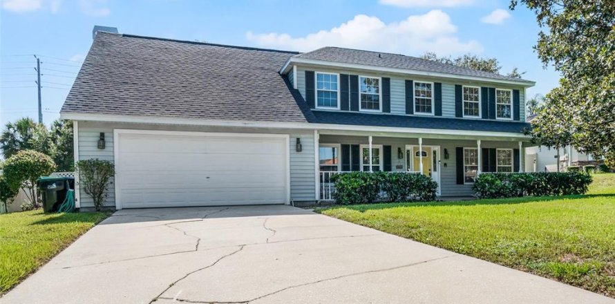 House in Orlando, Florida 4 bedrooms, 266.82 sq.m. № 1843071