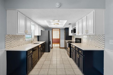 House in Orlando, Florida 4 bedrooms, 266.82 sq.m. № 1843071 - photo 13