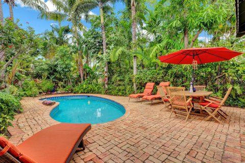 House in Delray Beach, Florida 4 bedrooms, 233.46 sq.m. № 2158283 - photo 15